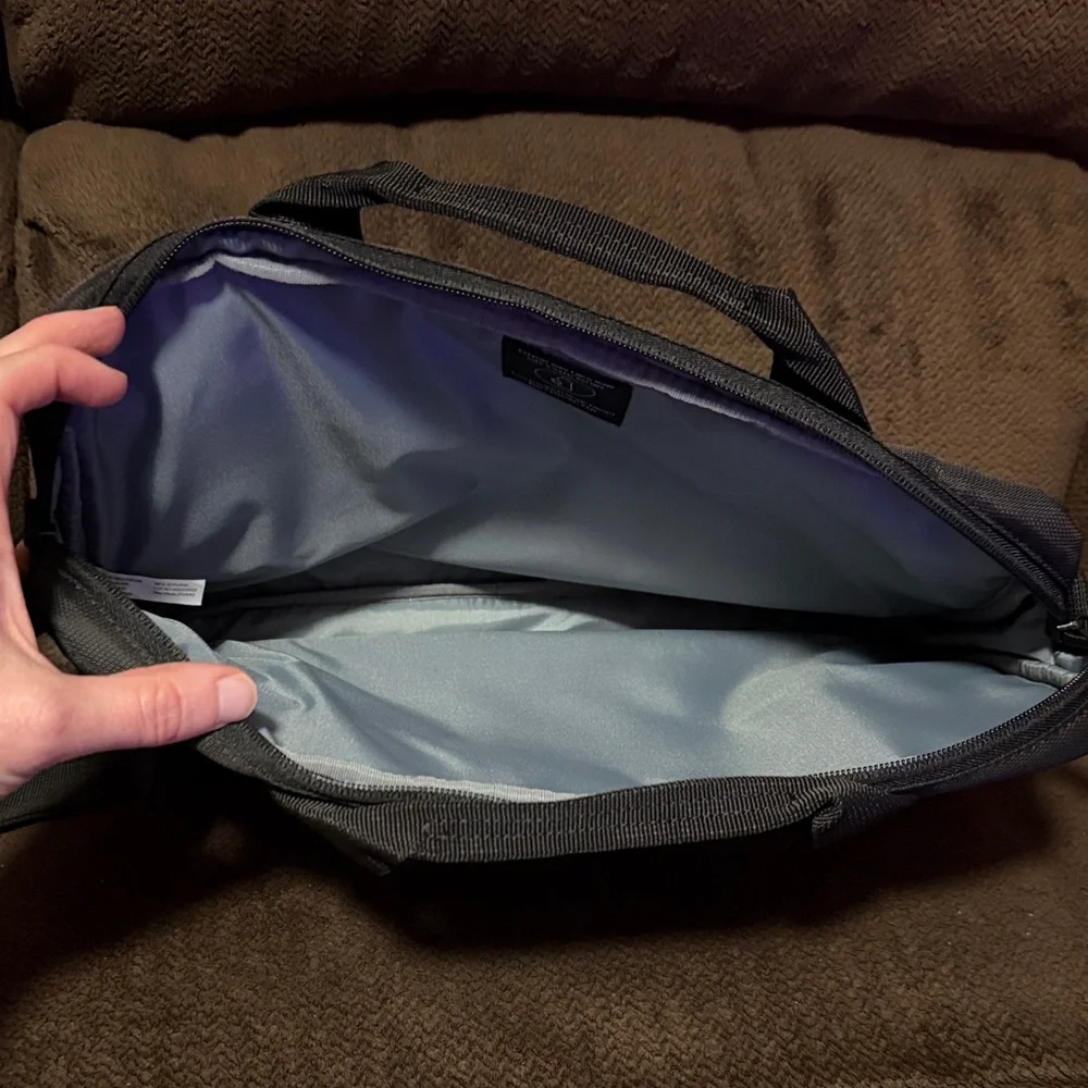 Dell EcoLoop Briefcase in Black